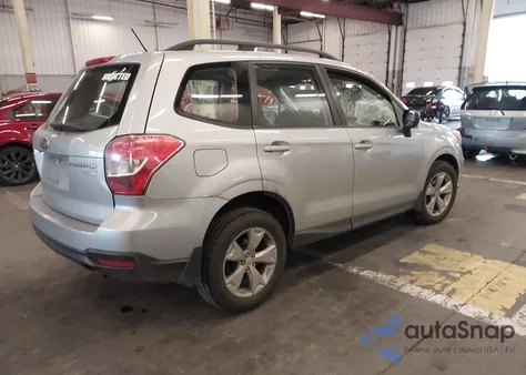 2015 Subaru Forester 2.5I z USA, uszkodzony, nr VIN JF2SJABC0FH557702